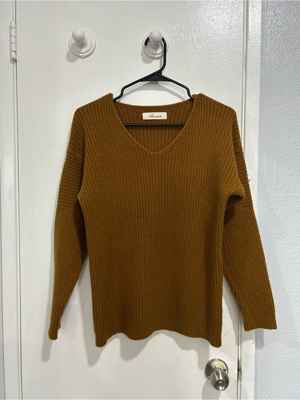 Ribbed V-Neck Sweater in Camel